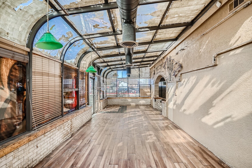 More Photos Of 3800 W Colfax Ave, Denver Restaurant For Sale