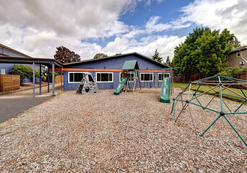 More Photos Of 18390 SW Farmington Rd, Aloha Religious Facility For Sale