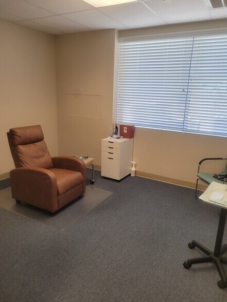More Photos Of 2810 St Isabel St, Tampa Medical For Lease