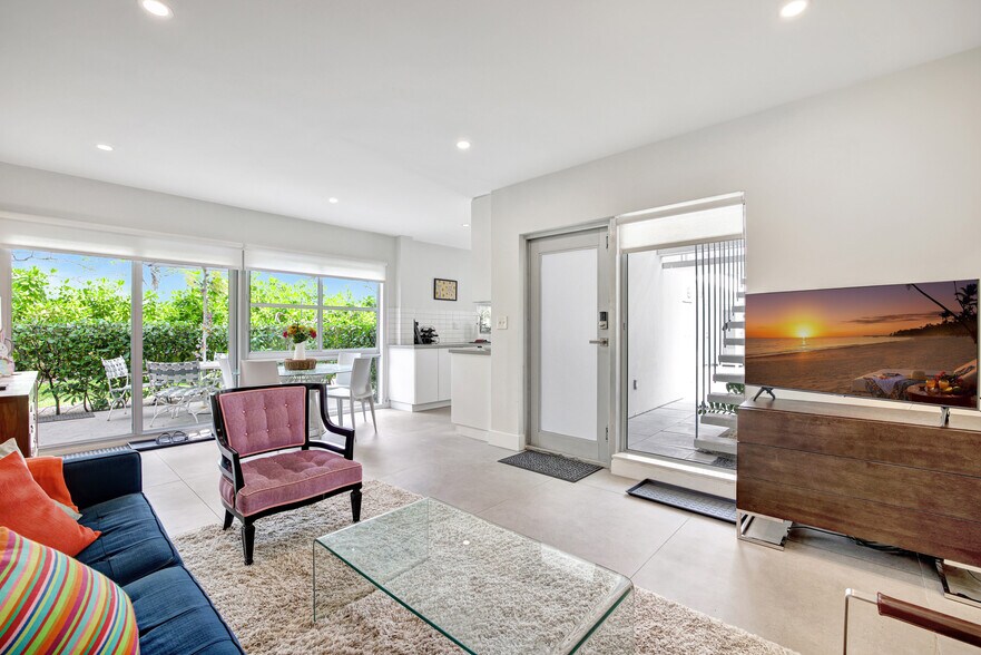 More Photos Of 625 NE 13th Ave, Fort Lauderdale Multifamily For Sale