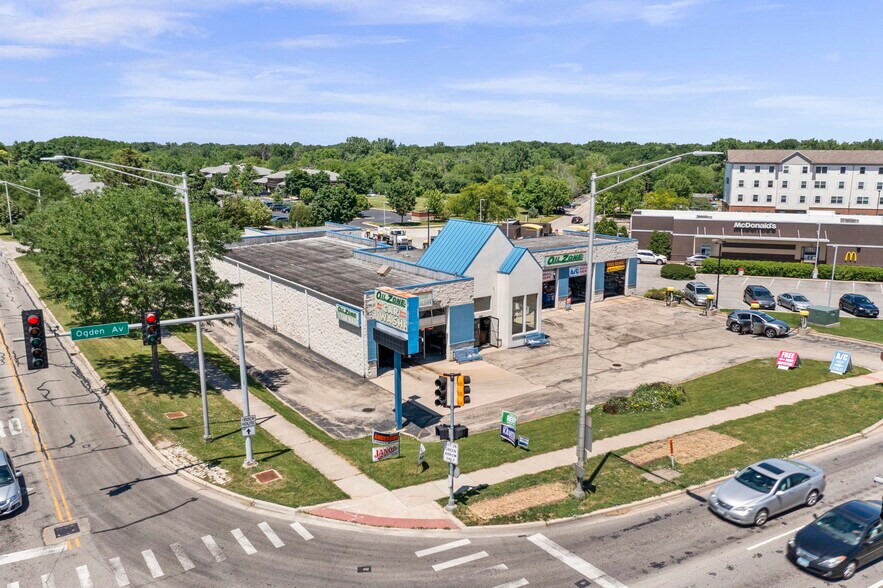 More Photos Of 508 N River Rd, Naperville Auto Repair For Sale