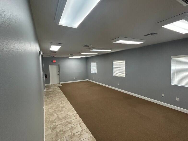 More Photos Of 565 S Hercules Ave, Clearwater Office For Sale