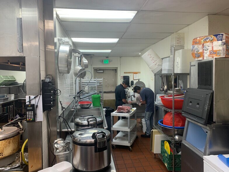 More Photos Of 165 E Boardwalk Dr, Fort Collins Restaurant For Sale