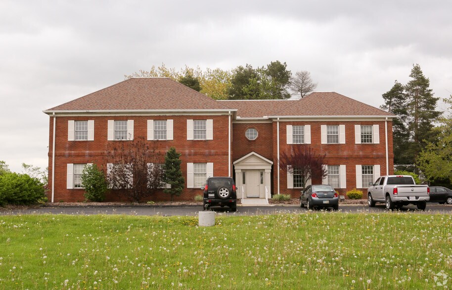 More Photos Of 10235 Brecksville Rd, Brecksville Office For Lease