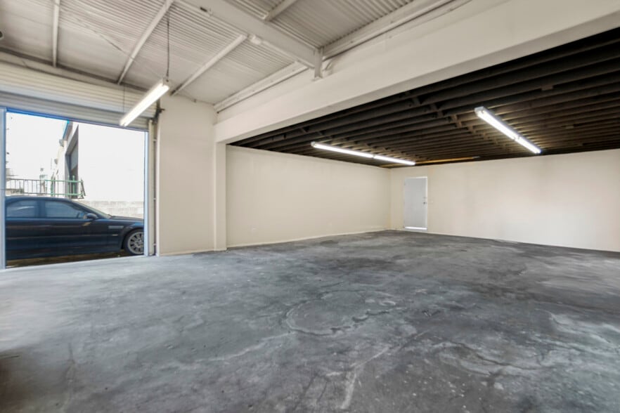 More Photos Of 4667 Rosecrans Ave, Hawthorne Light Manufacturing For Lease