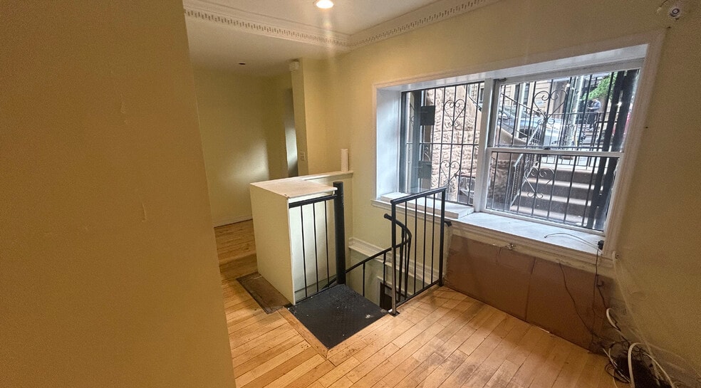 More Photos Of 173 W 85th St, New York Apartments For Lease