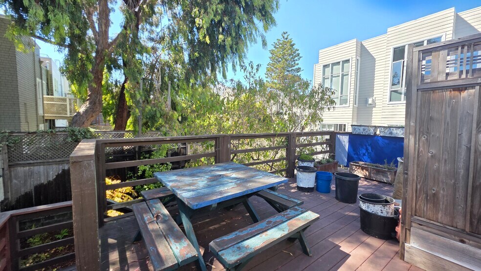 More Photos Of 920 Valencia St, San Francisco Apartments For Sale