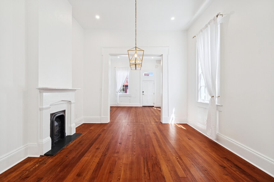 More Photos Of 2404 Saint Claude Ave, New Orleans Specialty For Sale