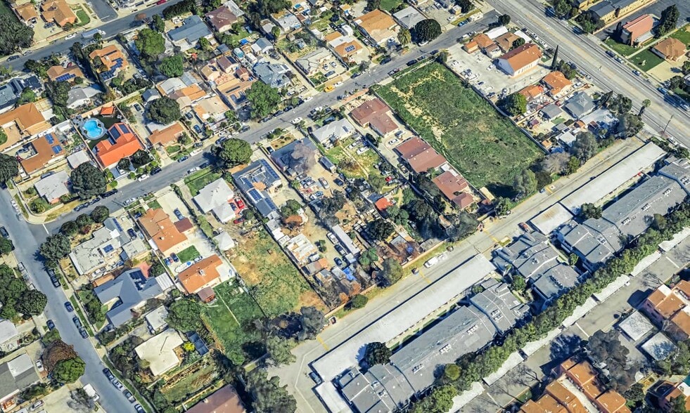 More Photos Of 11523 Sproule Ave, Pacoima Land For Sale