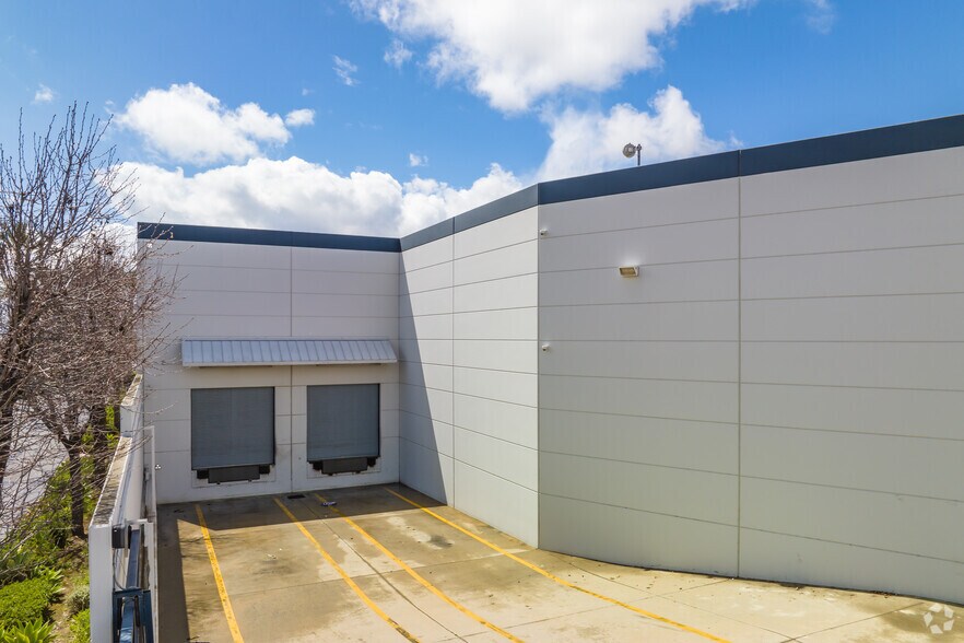 More Photos Of 5555 Ontario Mills Pky, Ontario Warehouse For Sale