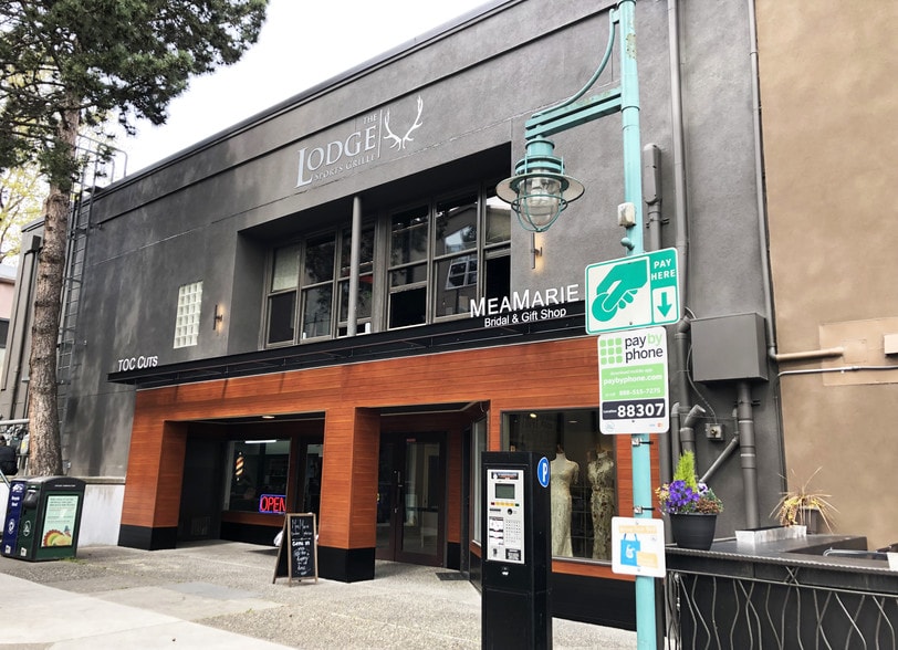 Primary Photo Of 107 Lake St, Kirkland Storefront Retail Office For Lease