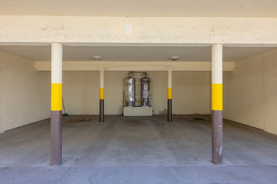 More Photos Of 75 N Hebbron Ave, Salinas Apartments For Sale