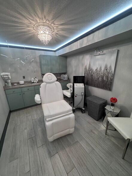 More Photos Of 3400 Tamiami Trl, Port Charlotte Medical For Sale