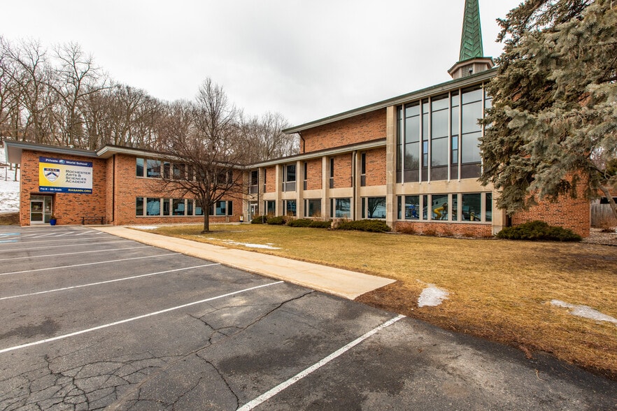 More Photos Of 974 Skyline Dr SW, Rochester Religious Facility For Lease