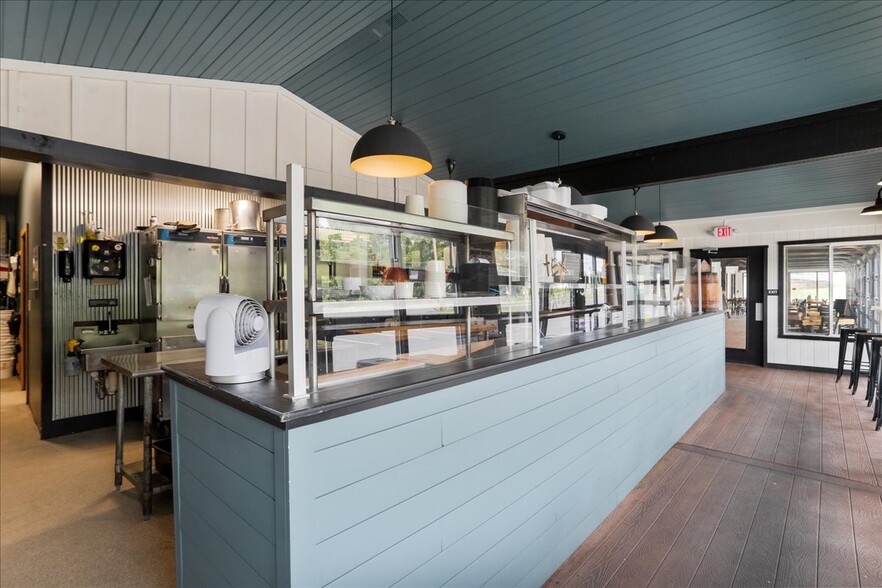 More Photos Of 985 Baltimore Pike, Gettysburg Storefront For Sale