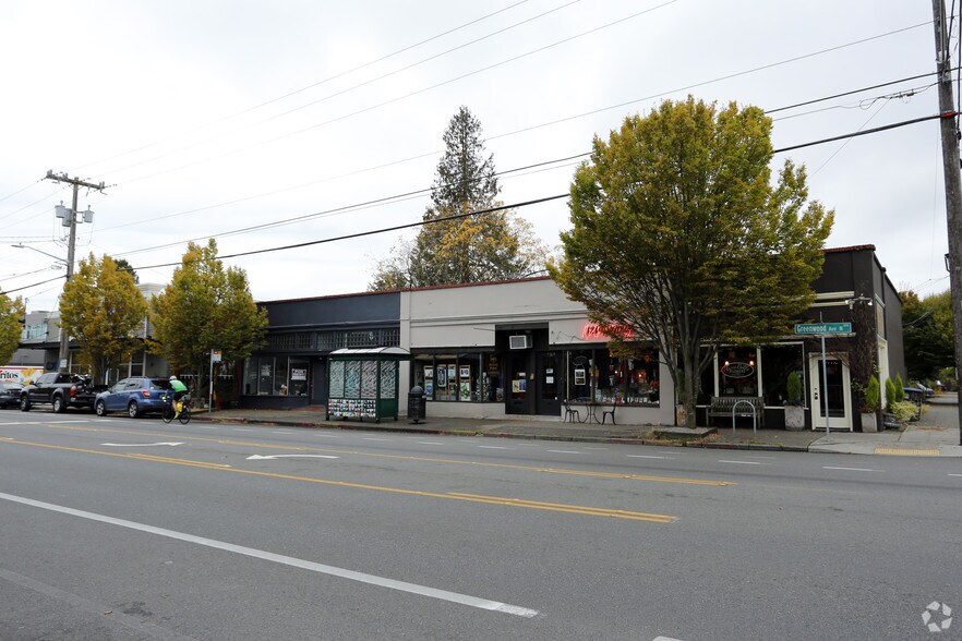 More Photos Of 7311-7321 Greenwood Ave, Seattle Storefront For Lease