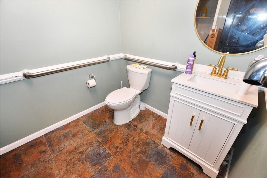More Photos Of 3438 Lennon Rd, Flint Office For Sale