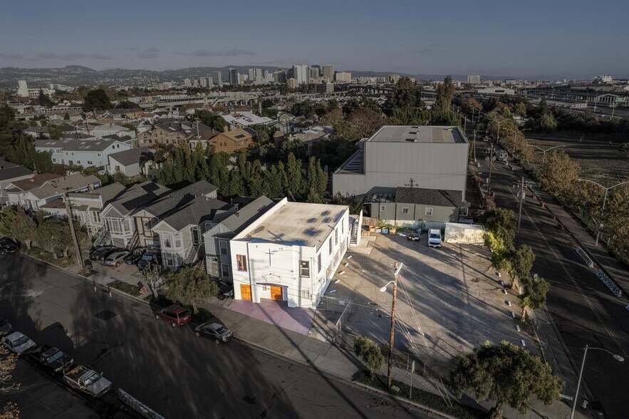 More Photos Of 310 Peralta St, Oakland Religious Facility For Sale