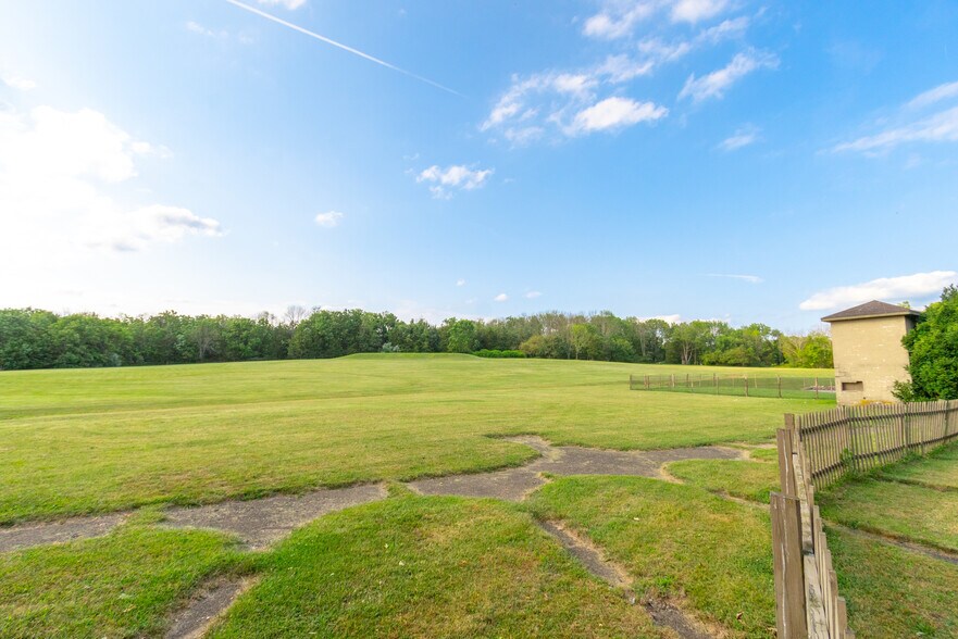More Photos Of 2071 Baus Rd, East Greenville Sports And Entertainment For Sale