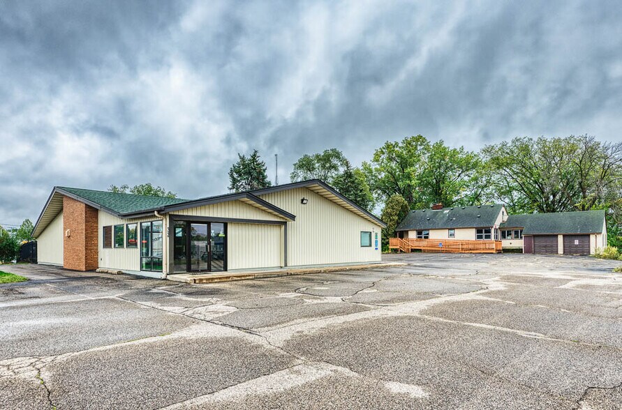 Primary Photo Of 32 E Mendota Rd, Inver Grove Heights Auto Dealership For Sale