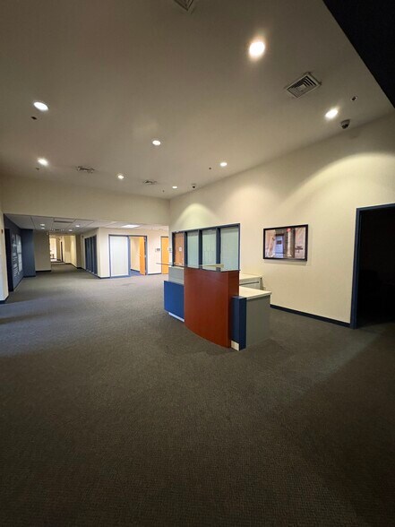 More Photos Of 75 Hawk Rd, Warminster Township Manufacturing For Lease