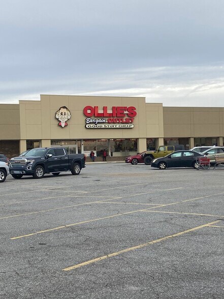 More Photos Of 3420 Clemson Blvd, Anderson Unknown For Lease