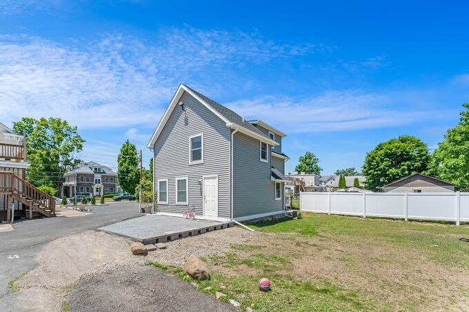 More Photos Of 354 S Main St, Wharton Apartments For Sale