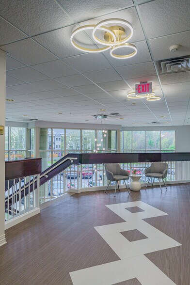 More Photos Of 10 Maxwell Dr, Clifton Park Medical For Lease