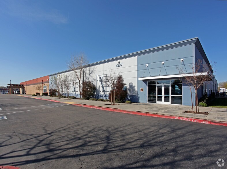 Primary Photo Of 5237 Walnut Ave, Sacramento Freestanding For Lease
