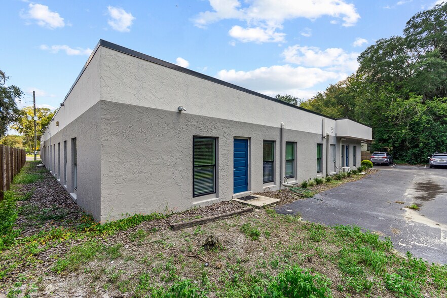 More Photos Of 2720 NW 6th St, Gainesville Medical For Lease