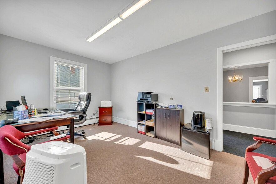 More Photos Of 68 Park St, Andover Office For Sale