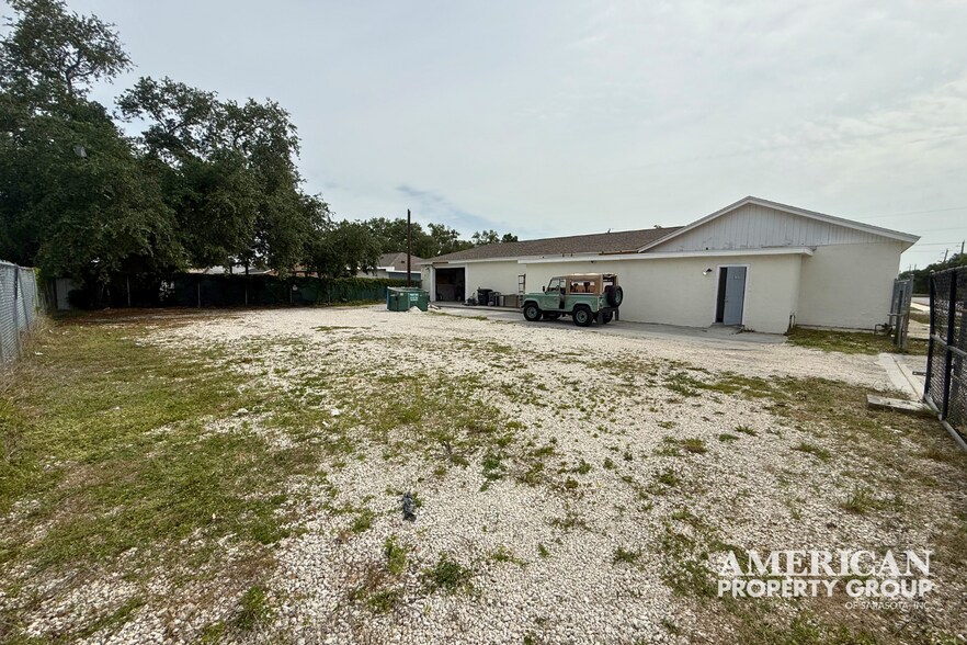 More Photos Of 2501 1st Ave E, Palmetto Warehouse For Sale