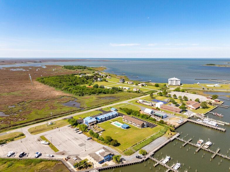 More Photos Of 700 Norris Harbor Dr, Crisfield Hotel For Sale