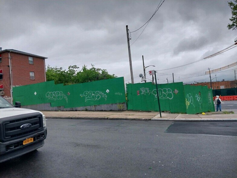 More Photos Of 711 E 241st St, Bronx Land For Lease