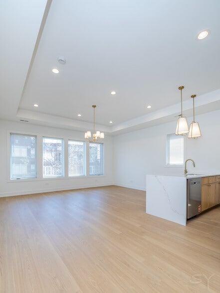 More Photos Of 6044 Eberhart ave, Chicago Apartments For Sale