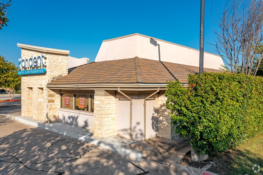 Primary Photo Of 3779 Cooper St, Arlington Restaurant For Sale