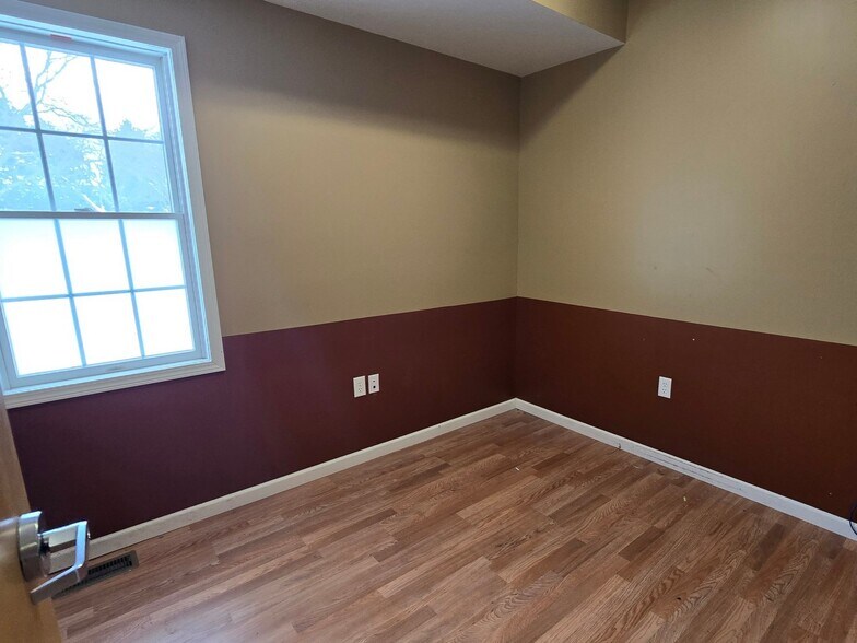 More Photos Of 45 Webster Commons Blvd, Webster Medical For Lease