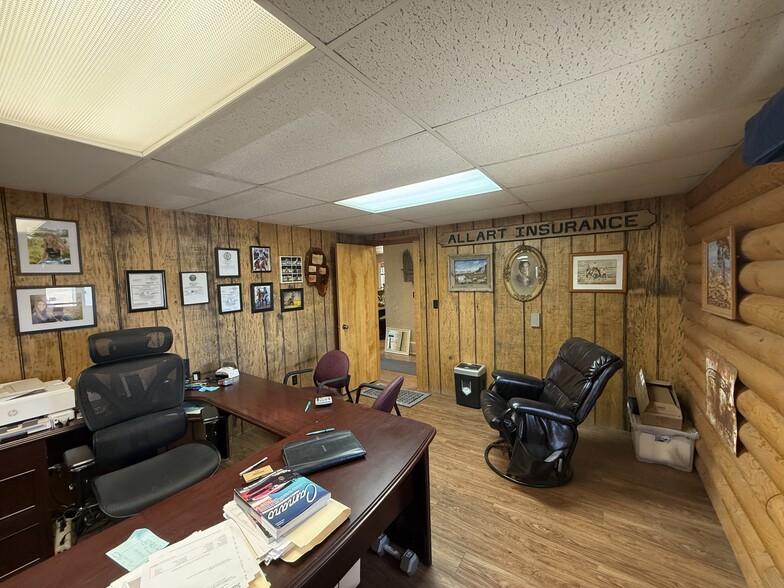 More Photos Of 35 5th Ave, Belle Fourche Office For Sale