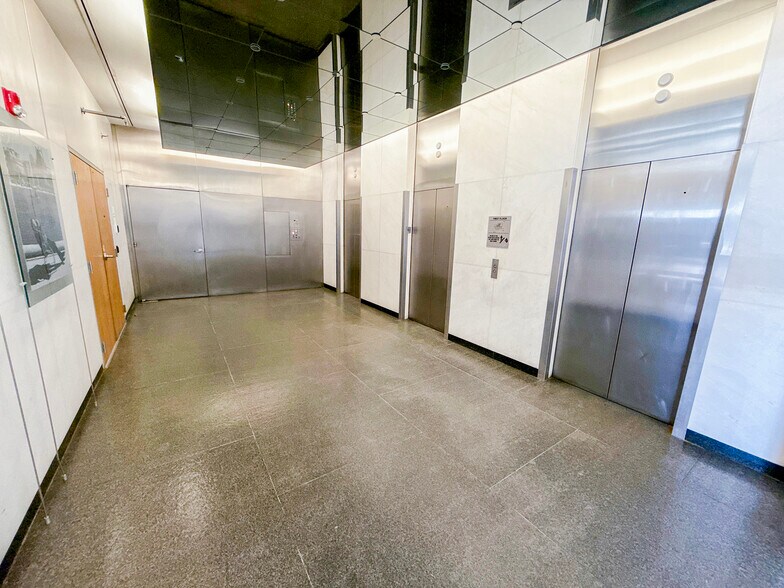 More Photos Of 100 Mill Plain Rd, Danbury Office For Sale