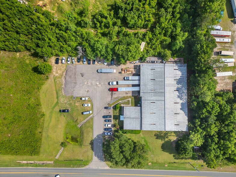 More Photos Of 495 Fortune Blvd, Midway Light Distribution For Lease