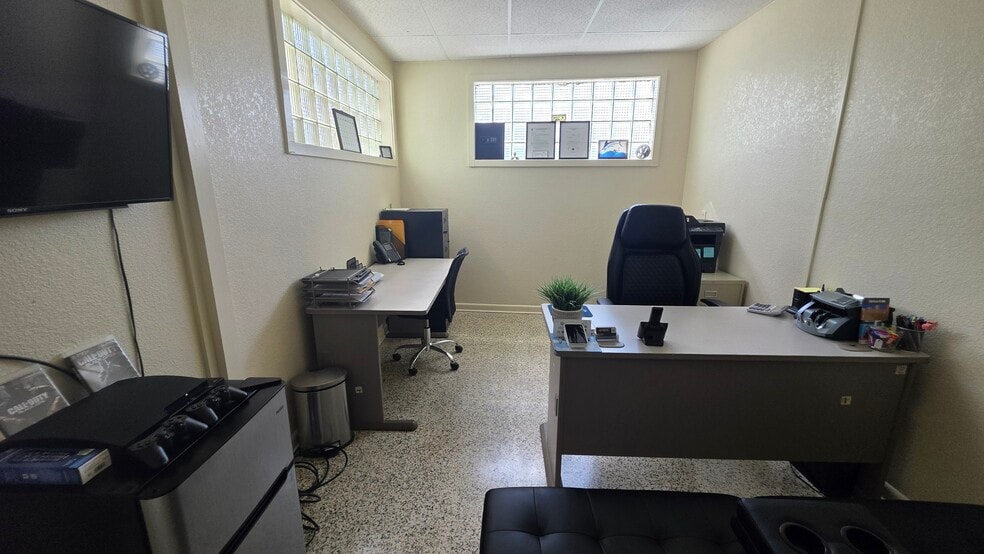 More Photos Of 117 N 5th St, Fort Pierce Office Residential For Sale