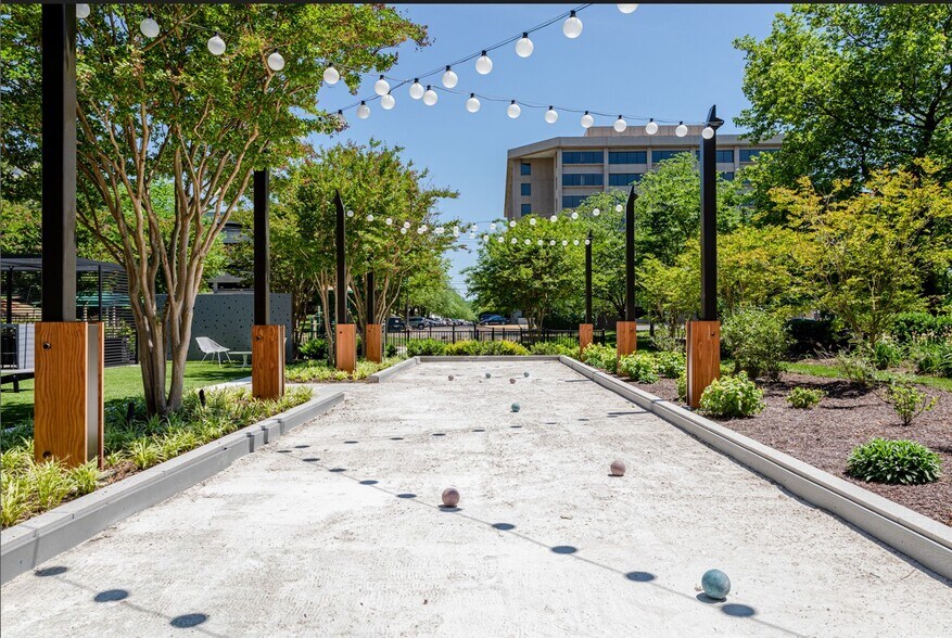 More Photos Of 1919-1921 Gallows Rd, Vienna Unknown For Sale