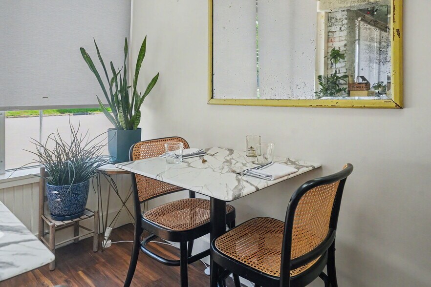 More Photos Of 2312 Abercorn St, Savannah Storefront Retail Residential For Sale