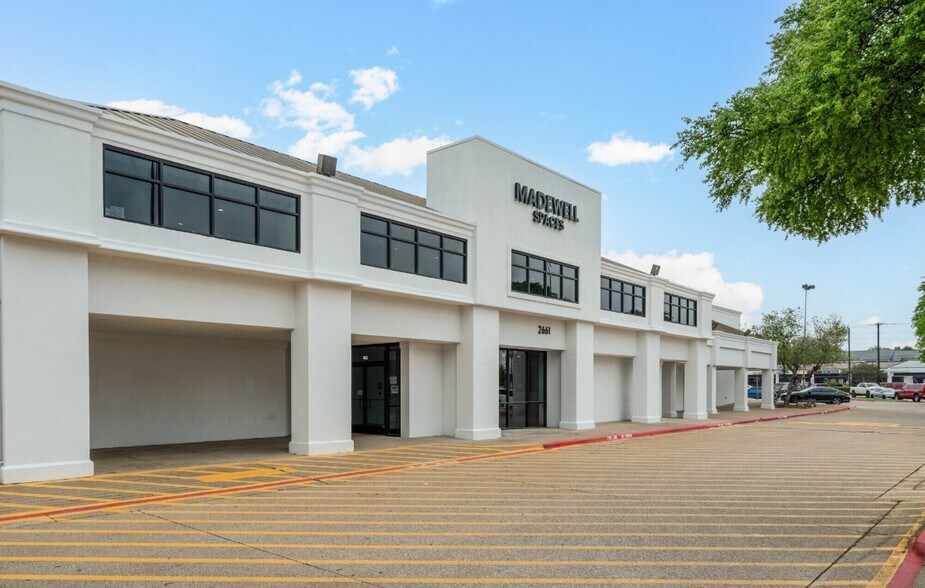 More Photos Of 2661 Midway Rd S, Carrollton Showroom For Lease