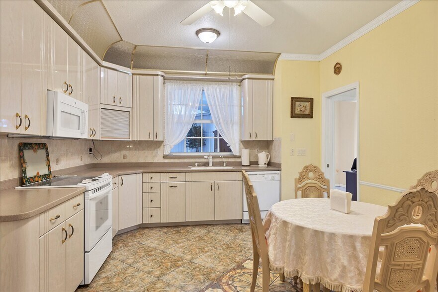 More Photos Of 12209 Cotorro Ave, North Port Specialty For Sale