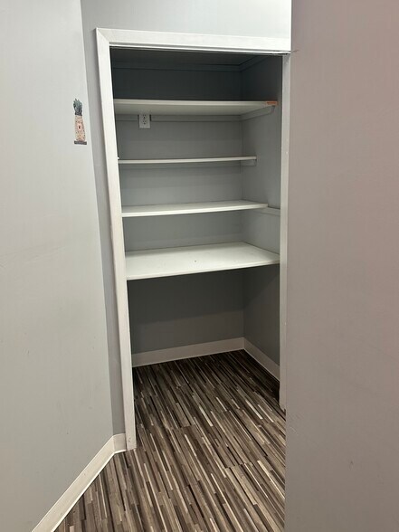 More Photos Of 31 Merrick Ave, Merrick Medical For Lease