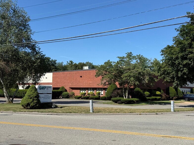 More Photos Of 11 Willow Rd, Ayer Warehouse For Lease