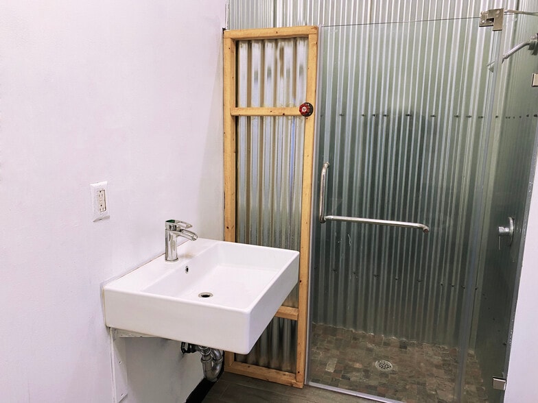 More Photos Of 2147 Second Ave, New York Apartments For Lease