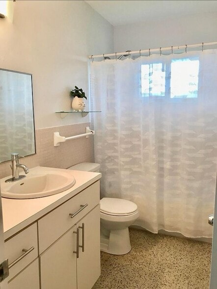 More Photos Of 8700 SW 87th Ave, Miami Assisted Living For Sale