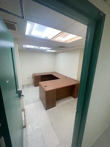 More Photos Of 1057-1071 E Tremont Ave, Bronx Freestanding For Lease